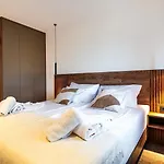 Luxury Meden Dol With Heated Pool, Hot-tub, 2 Saunas Skradin