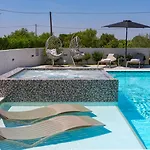 Luxury Meden Dol With Heated Pool, Hot-tub, 2 Saunas