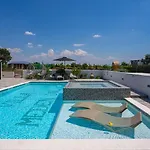 Luxury Meden Dol With Heated Pool, Hot-tub, 2 Saunas * Skradin
