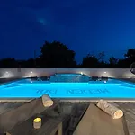 Luxury Meden Dol With Heated Pool, Hot-tub, 2 Saunas Vila *