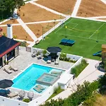Vila Luxury Meden Dol With Heated Pool, Hot-tub, 2 Saunas *