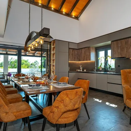 Luxury Meden Dol With Heated Pool, Hot-tub, 2 Saunas * Skradin