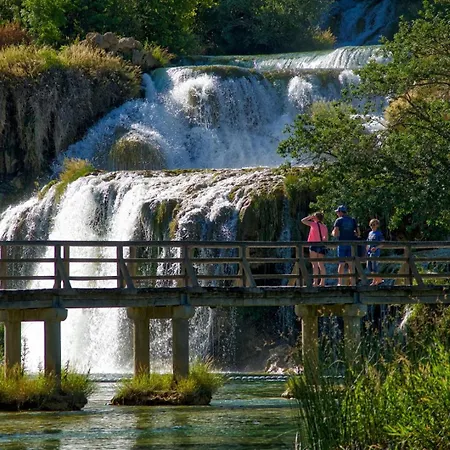 Luxury Meden Dol With Heated Pool, Hot-tub, 2 Saunas Villa Skradin