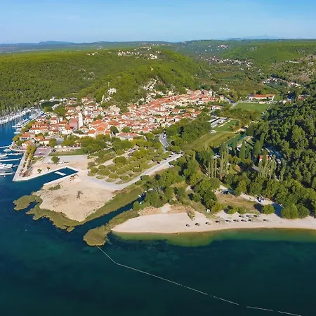 Luxury Meden Dol With Heated Pool, Hot-tub, 2 Saunas Villa *