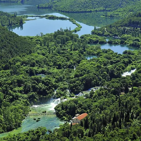 Luxury Meden Dol With Heated Pool, Hot-tub, 2 Saunas Villa