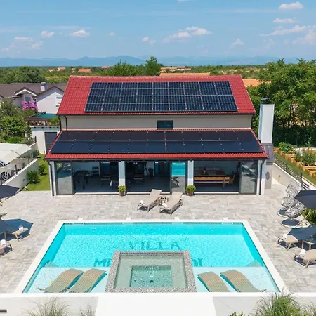 Villa Luxury Meden Dol With Heated Pool, Hot-tub, 2 Saunas