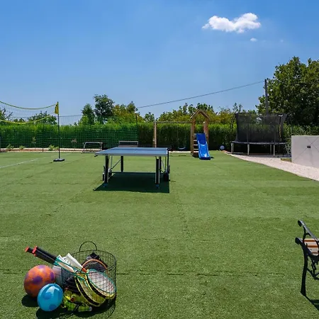 Villa Luxury Meden Dol With Heated Pool, Hot-tub, 2 Saunas Skradin