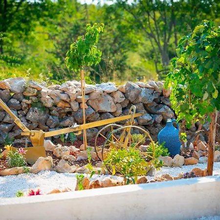 Luxury Meden Dol With Heated Pool, Hot-tub, 2 Saunas *