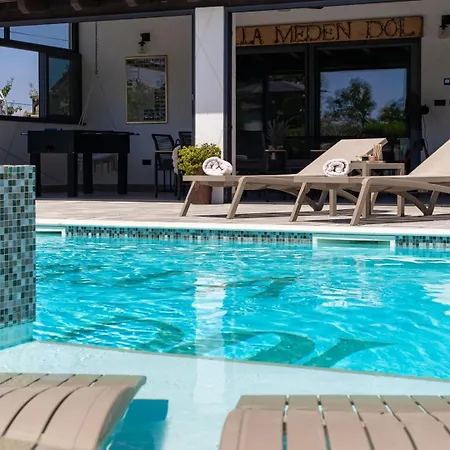 Luxury Meden Dol With Heated Pool, Hot-tub, 2 Saunas