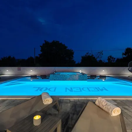 Luxury Meden Dol With Heated Pool, Hot-tub, 2 Saunas Villa *
