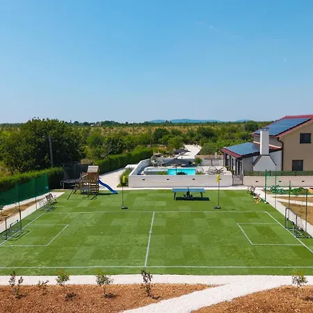 Villa Luxury Meden Dol With Heated Pool, Hot-tub, 2 Saunas