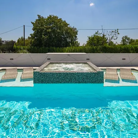 Villa Luxury Meden Dol With Heated Pool, Hot-tub, 2 Saunas *
