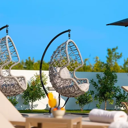 Luxury Meden Dol With Heated Pool, Hot-tub, 2 Saunas