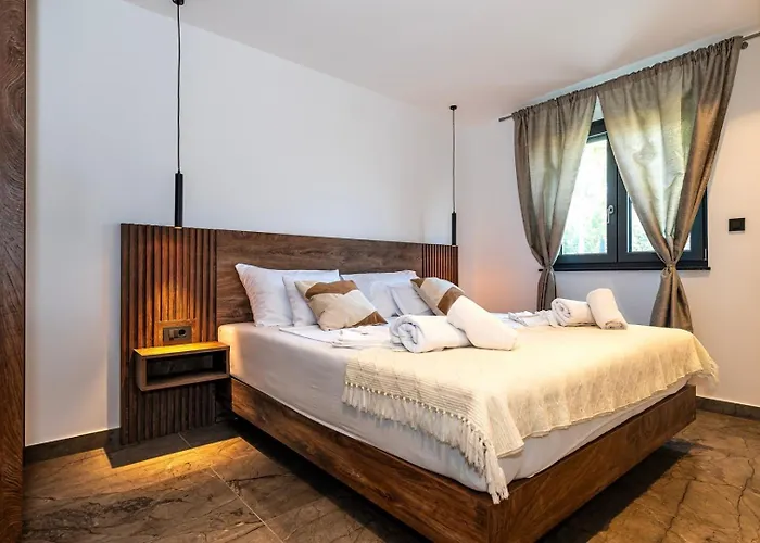 Luxury Meden Dol With Heated Pool, Hot-tub, 2 Saunas Villa Skradin