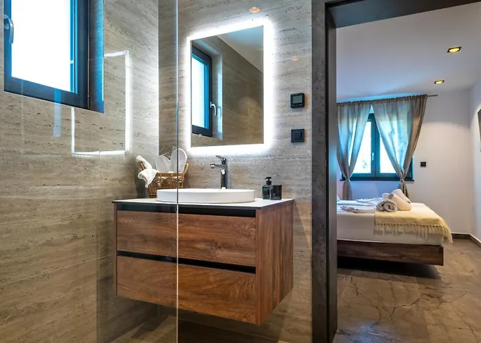 Luxury Meden Dol With Heated Pool, Hot-tub, 2 Saunas Villa *