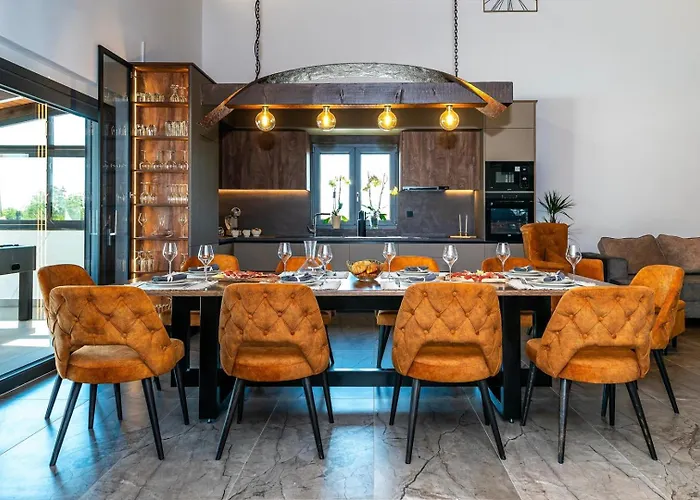 Luxury Meden Dol With Heated Pool, Hot-tub, 2 Saunas Villa *