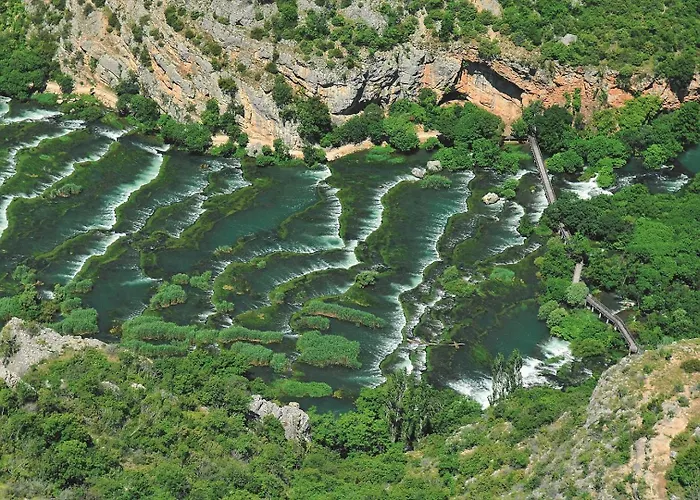 Villa Luxury Meden Dol With Heated Pool, Hot-tub, 2 Saunas *