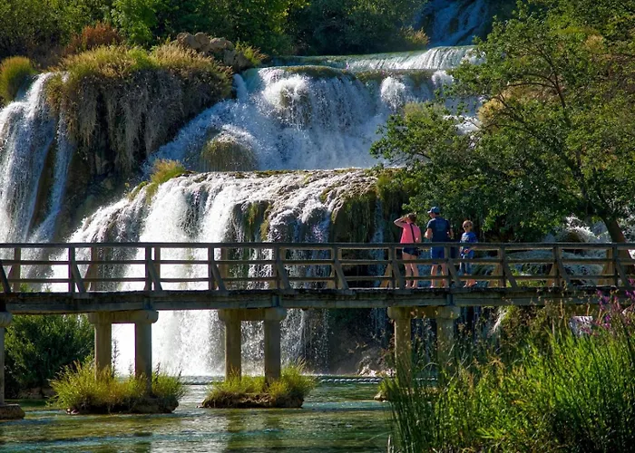 Luxury Meden Dol With Heated Pool, Hot-tub, 2 Saunas Villa Skradin