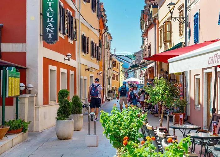 Luxury Meden Dol With Heated Pool, Hot-tub, 2 Saunas