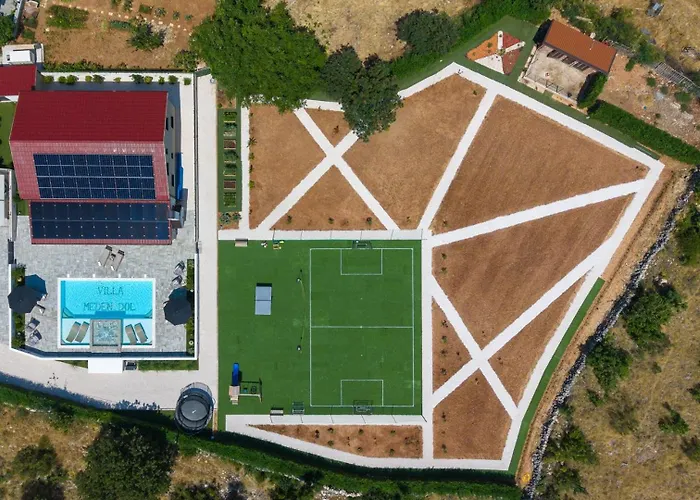 Villa Luxury Meden Dol With Heated Pool, Hot-tub, 2 Saunas Skradin