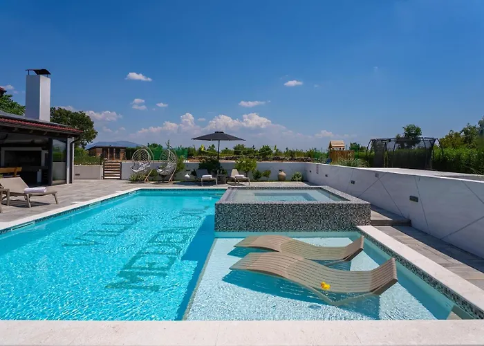 Luxury Meden Dol With Heated Pool, Hot-tub, 2 Saunas * Skradin