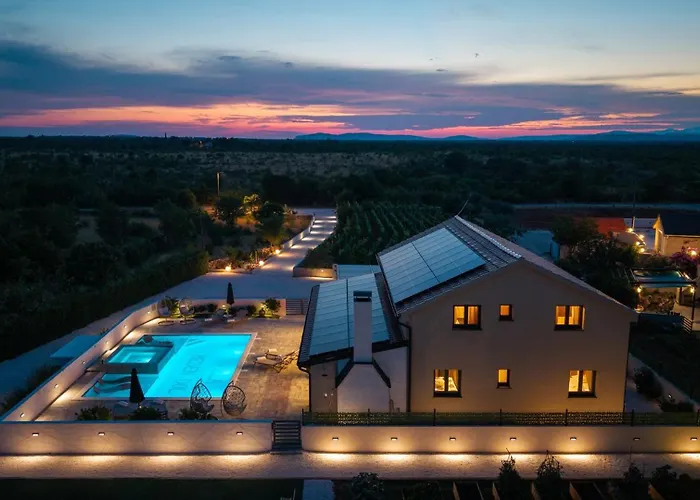 Villa Luxury Meden Dol With Heated Pool, Hot-tub, 2 Saunas *