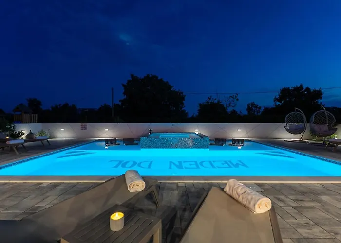 Luxury Meden Dol With Heated Pool, Hot-tub, 2 Saunas Villa *