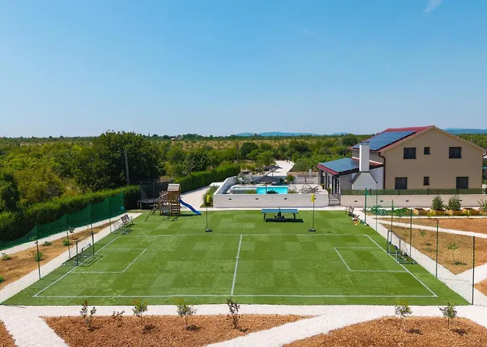 Villa Luxury Meden Dol With Heated Pool, Hot-tub, 2 Saunas